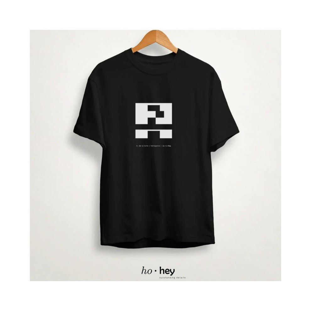 Camiseta De la Sota en negro, con el Gobierno Civil de Tarragona serigrafiado en blanco
